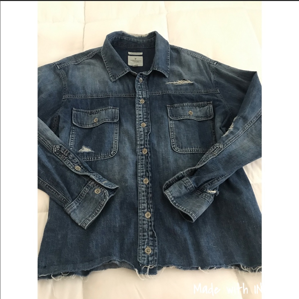 SOLD American Eagle oversized  Chambray top 💙
